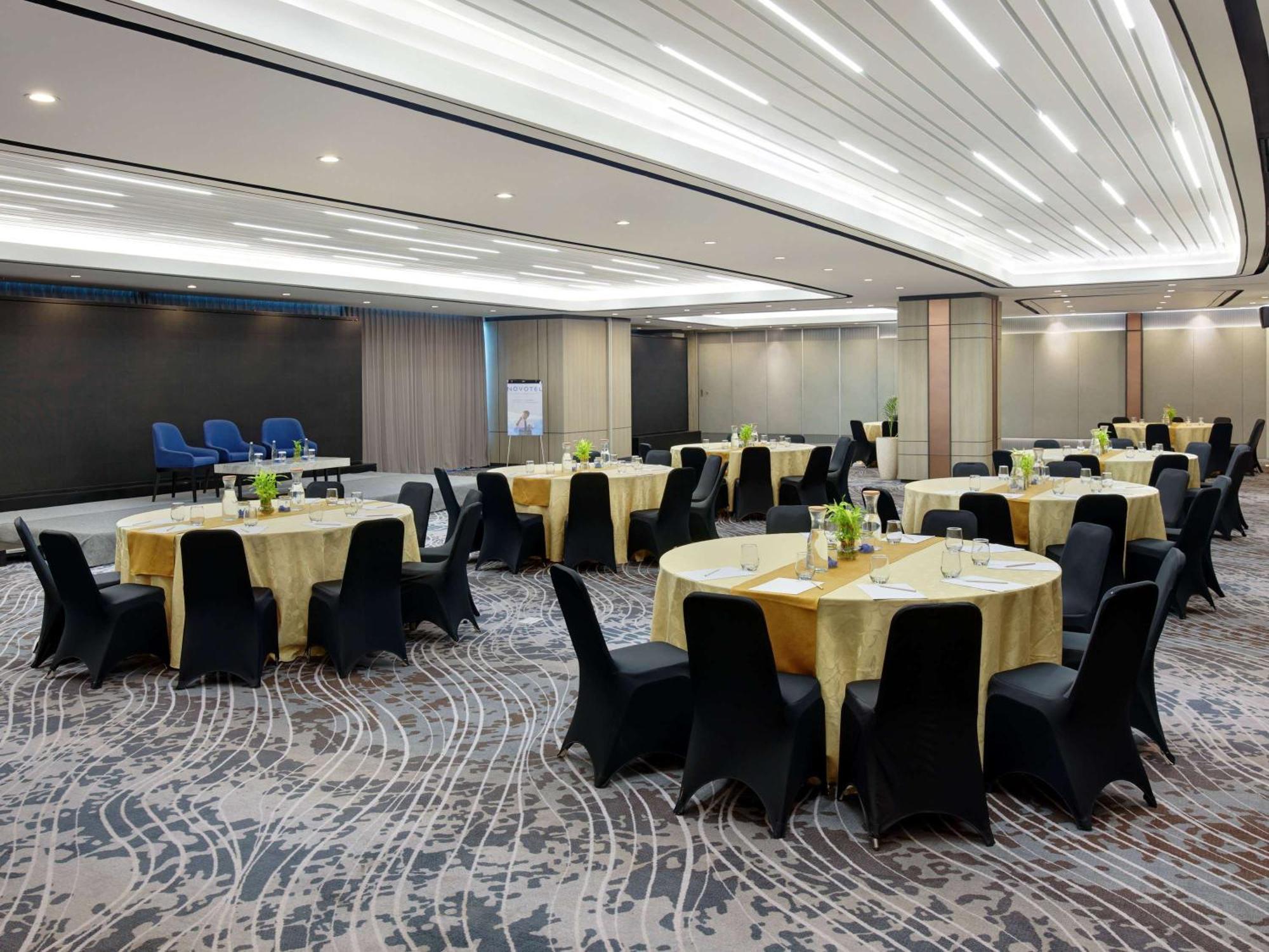 Novotel Samator Timur 4*