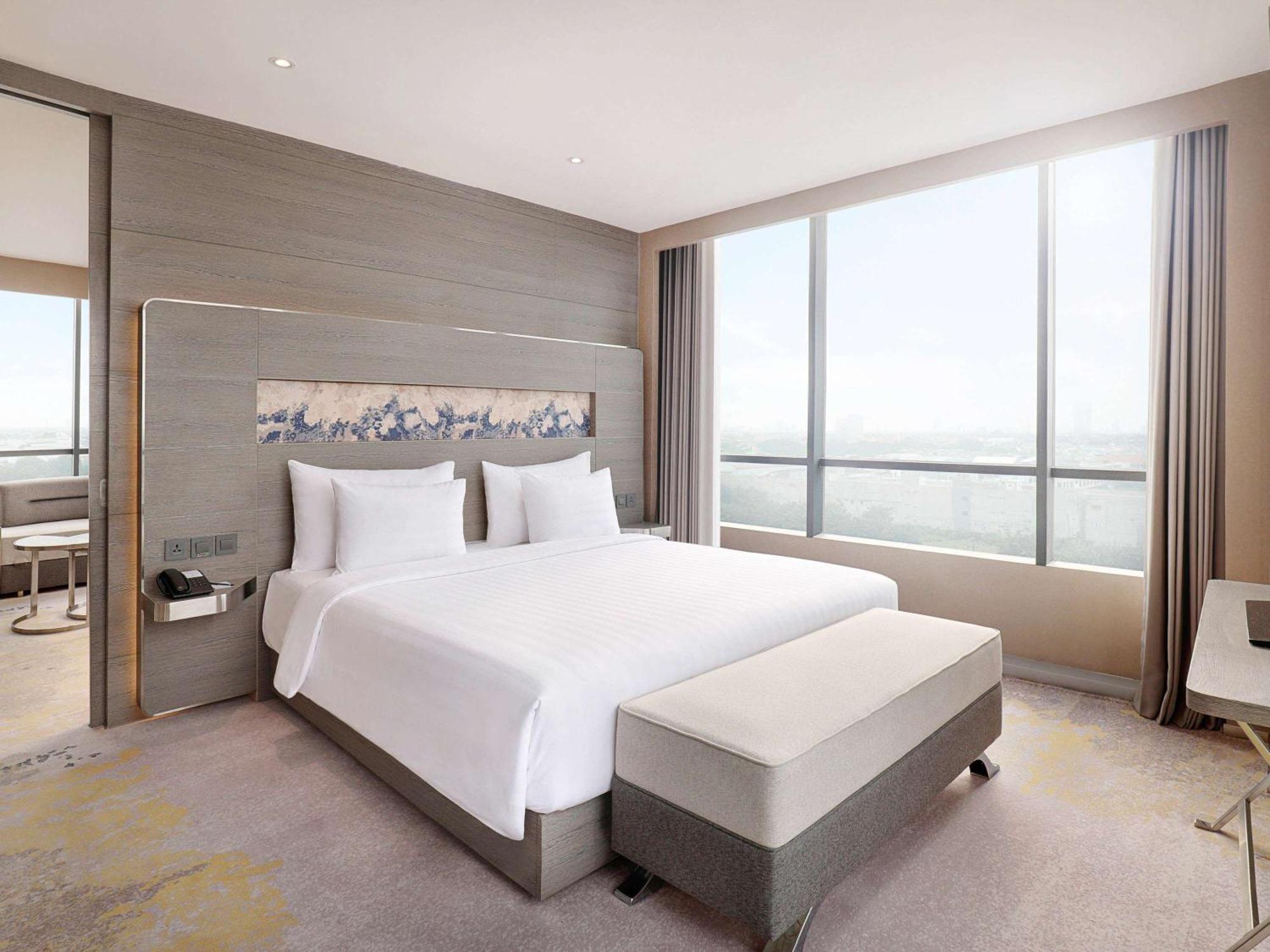 Hotel Novotel Samator Timur
