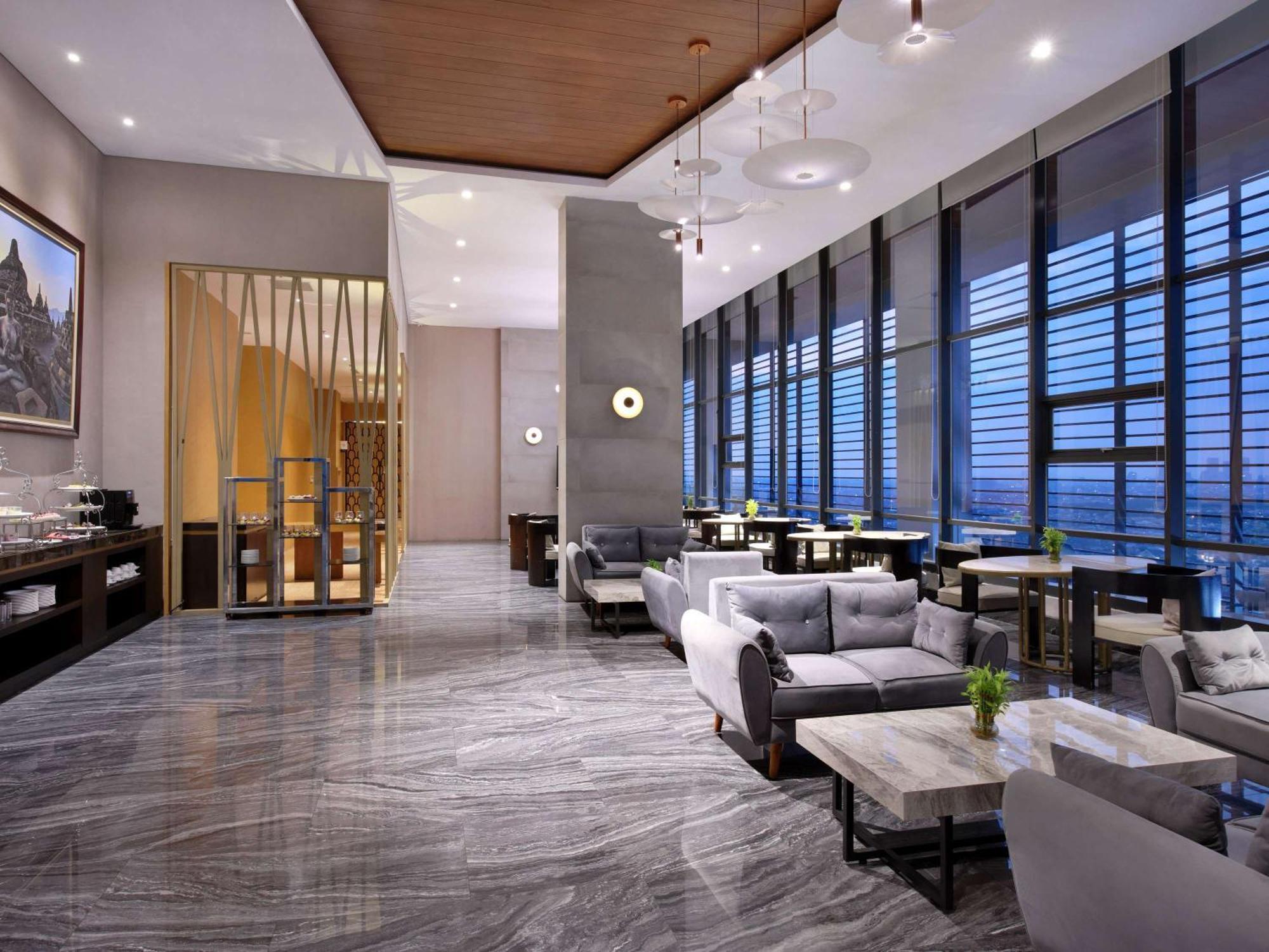 Novotel Samator Timur 4*