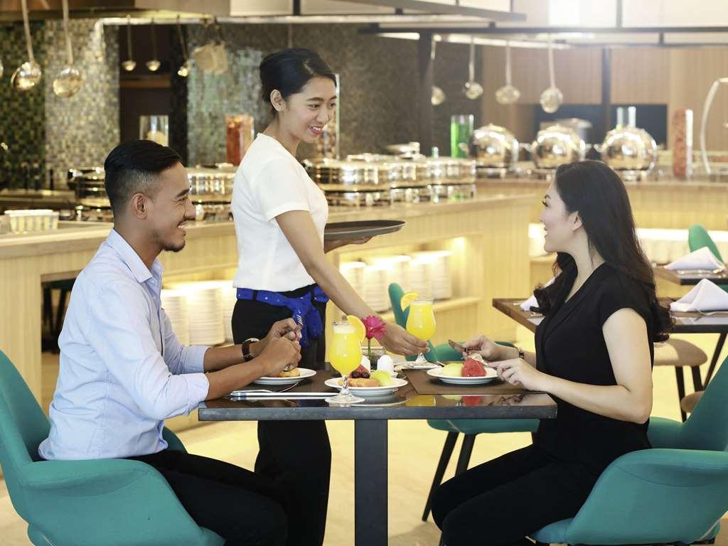 Hotel Novotel Samator Timur 4*