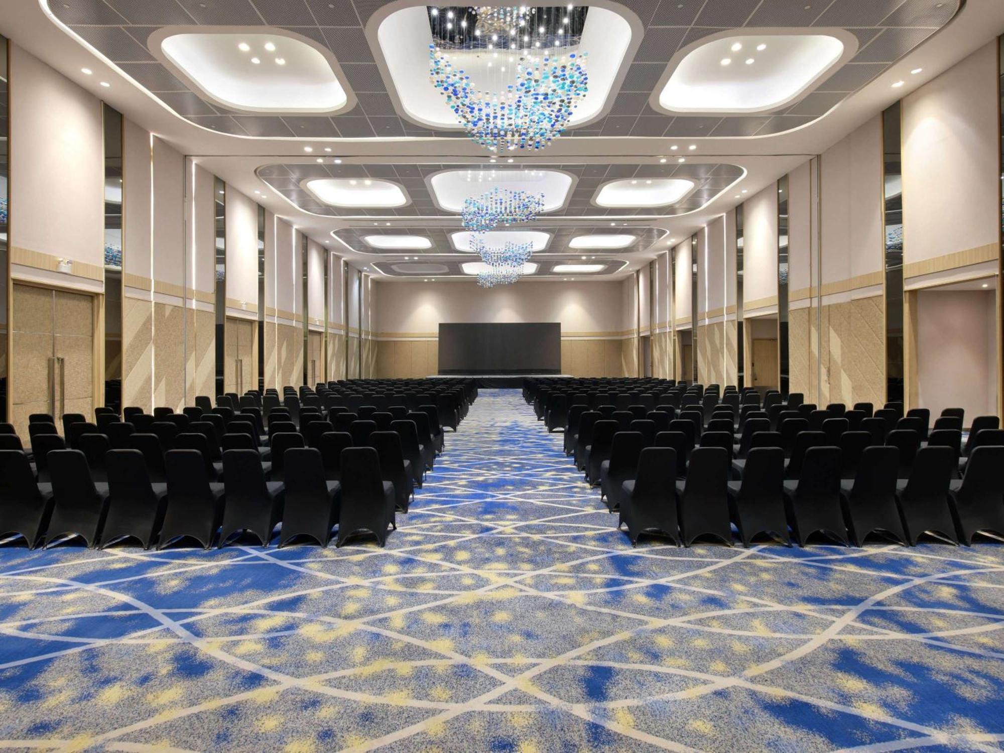 Novotel Samator Timur Hotel 4*
