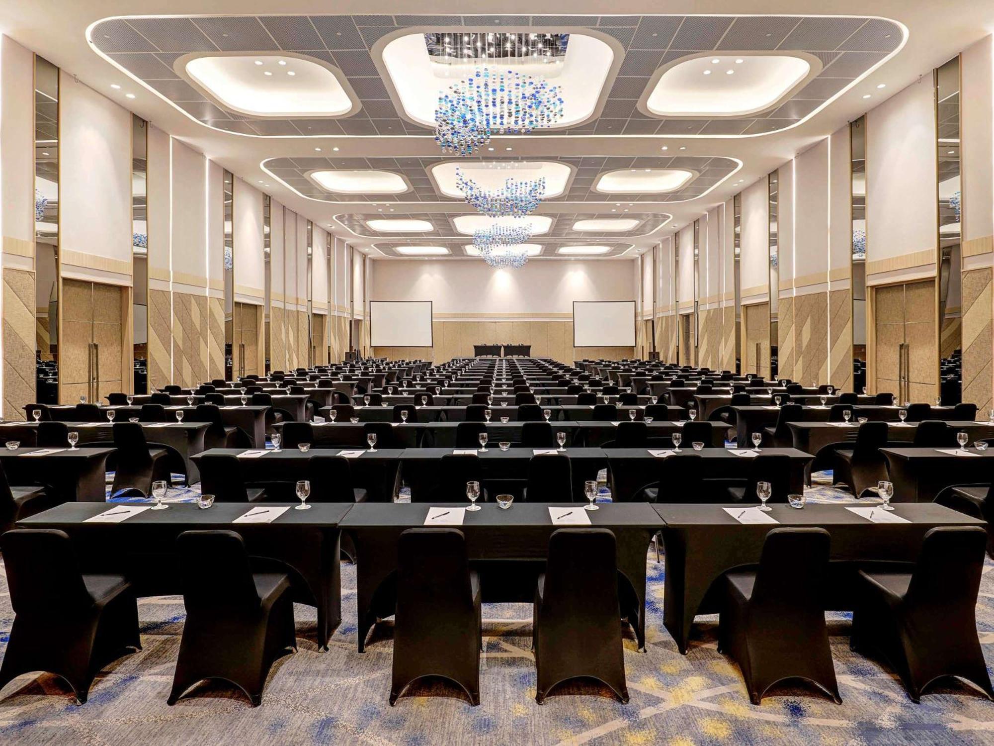Novotel Samator Timur 4* Surabaya